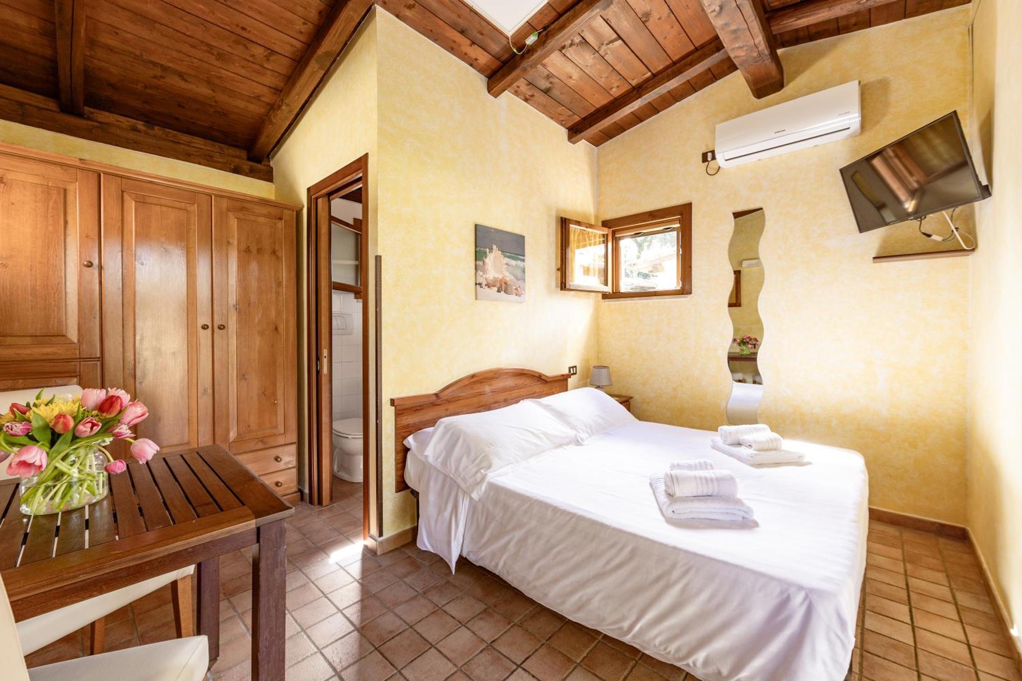 Holiday Village Fondi Ngoại thất bức ảnh