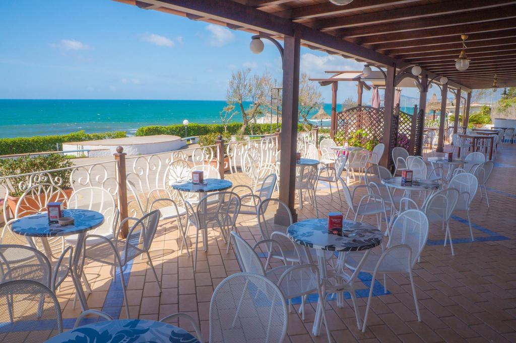 Holiday Village Fondi Ngoại thất bức ảnh