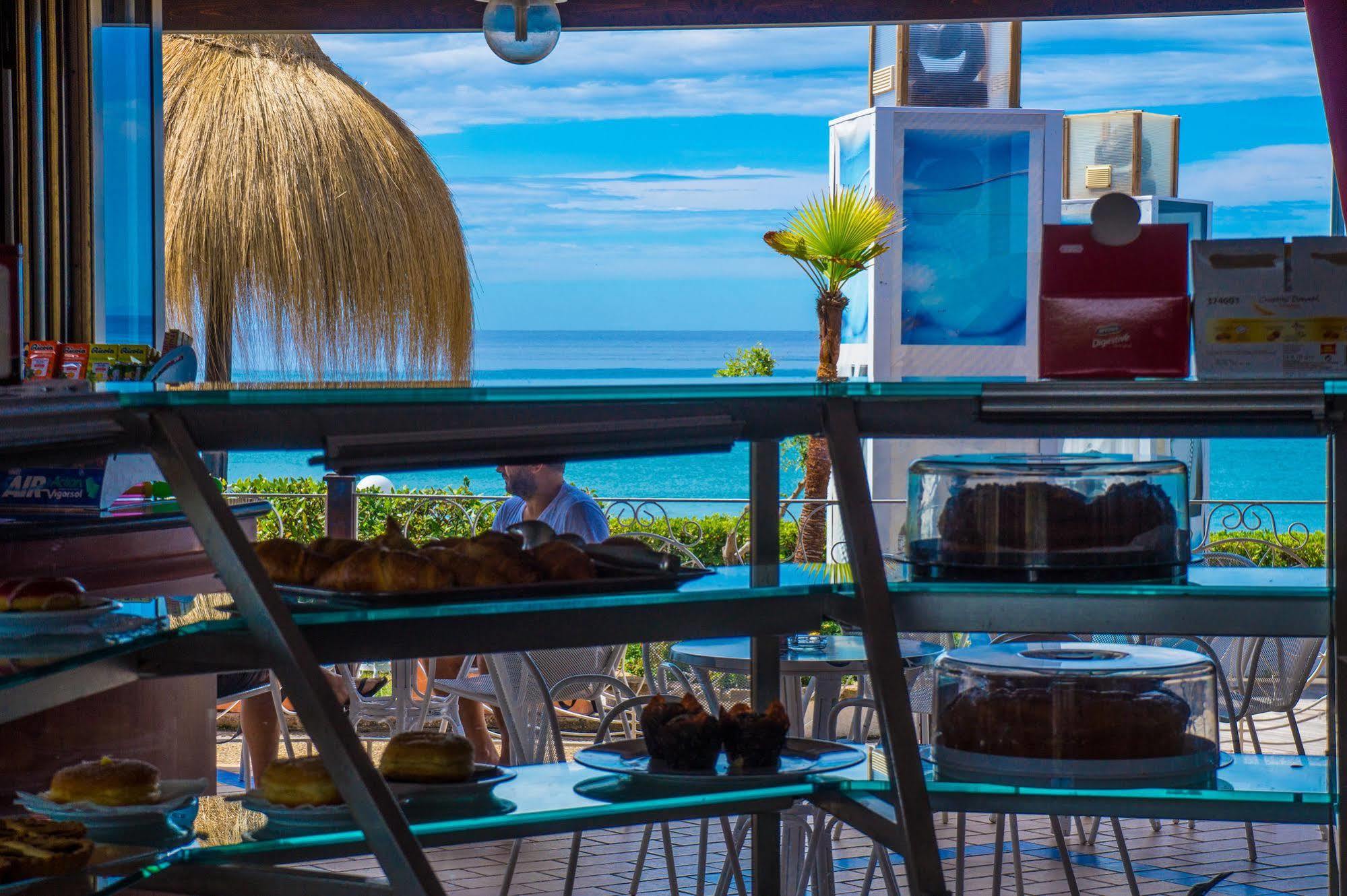 Holiday Village Fondi Ngoại thất bức ảnh